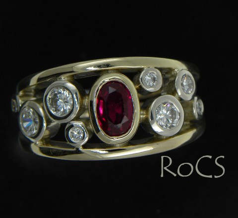 Garnet and diamond ring image