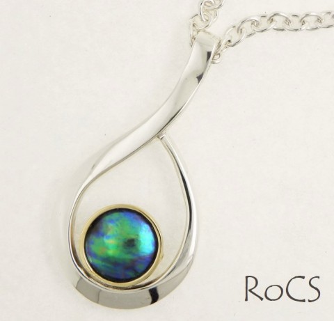 Paua pendant image