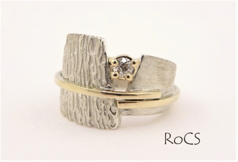 Textured diamond set band image